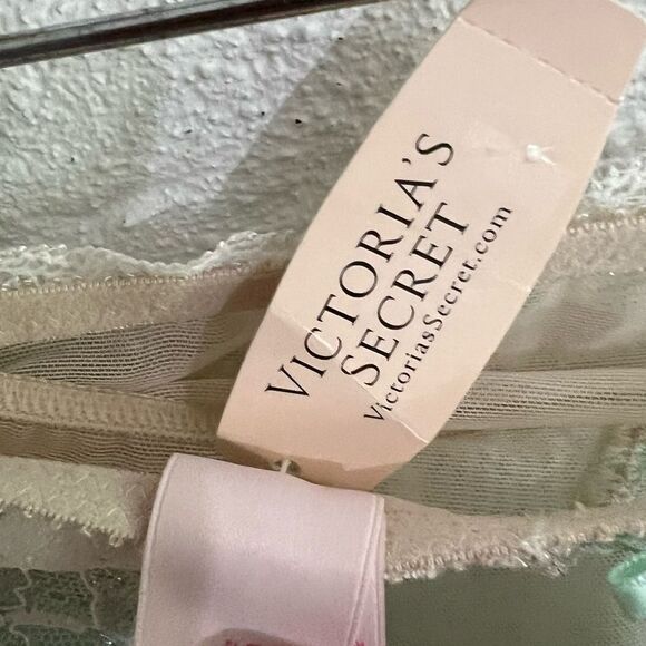 NWT Victoria’s Secret Very Sexy Diamond Thong Skirt Size Medium - Picture 4 of 6